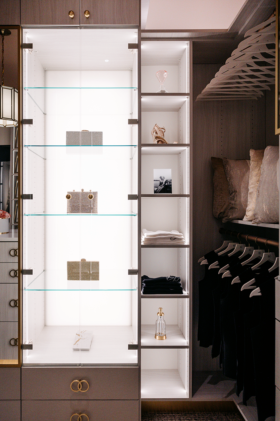 Frameless Glass & Hinge Plate Sample